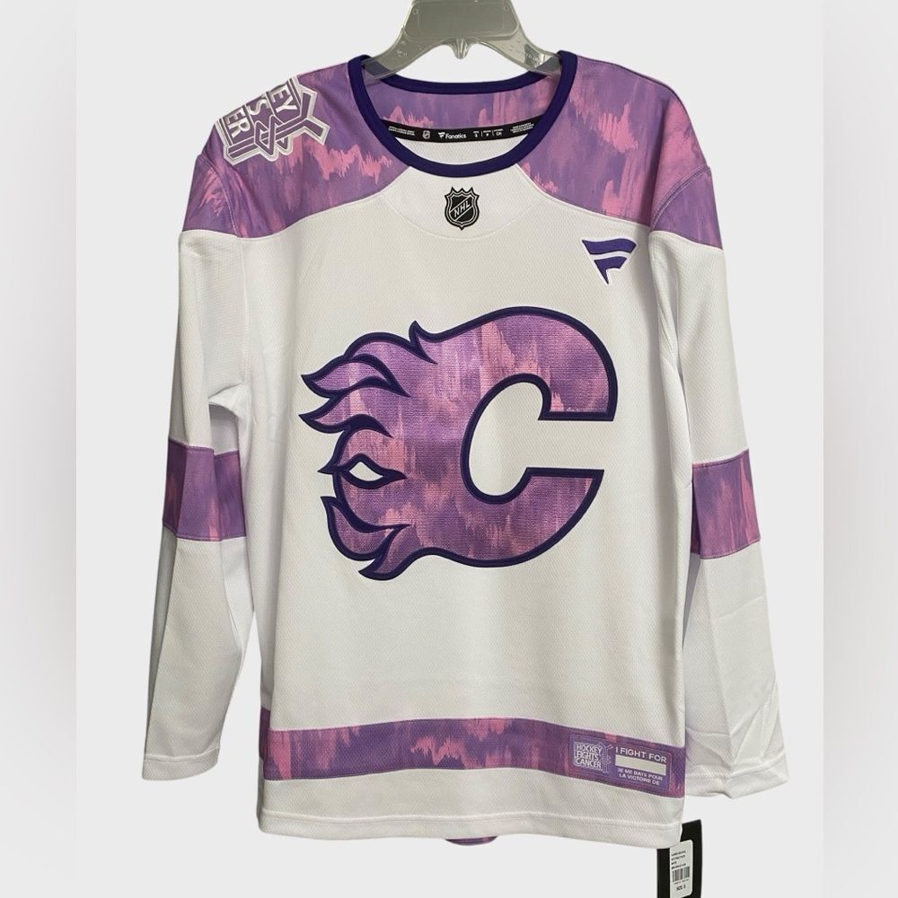 NWT Calgary Flames 2024 Fanatics Authentic Jersey Hockey Fights Cancer Men's S